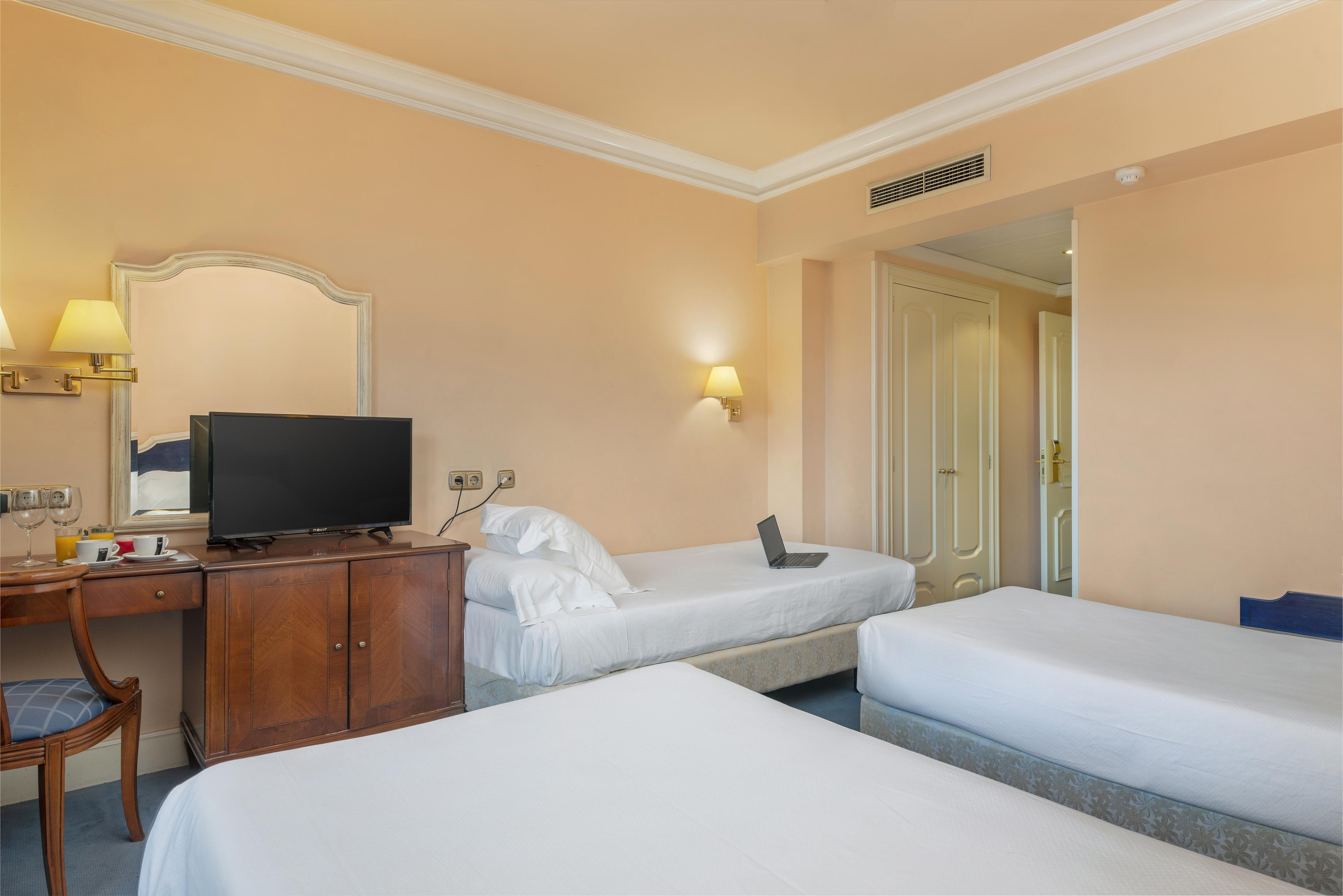Tryp Bilbao Sondika Hotel Экстерьер фото