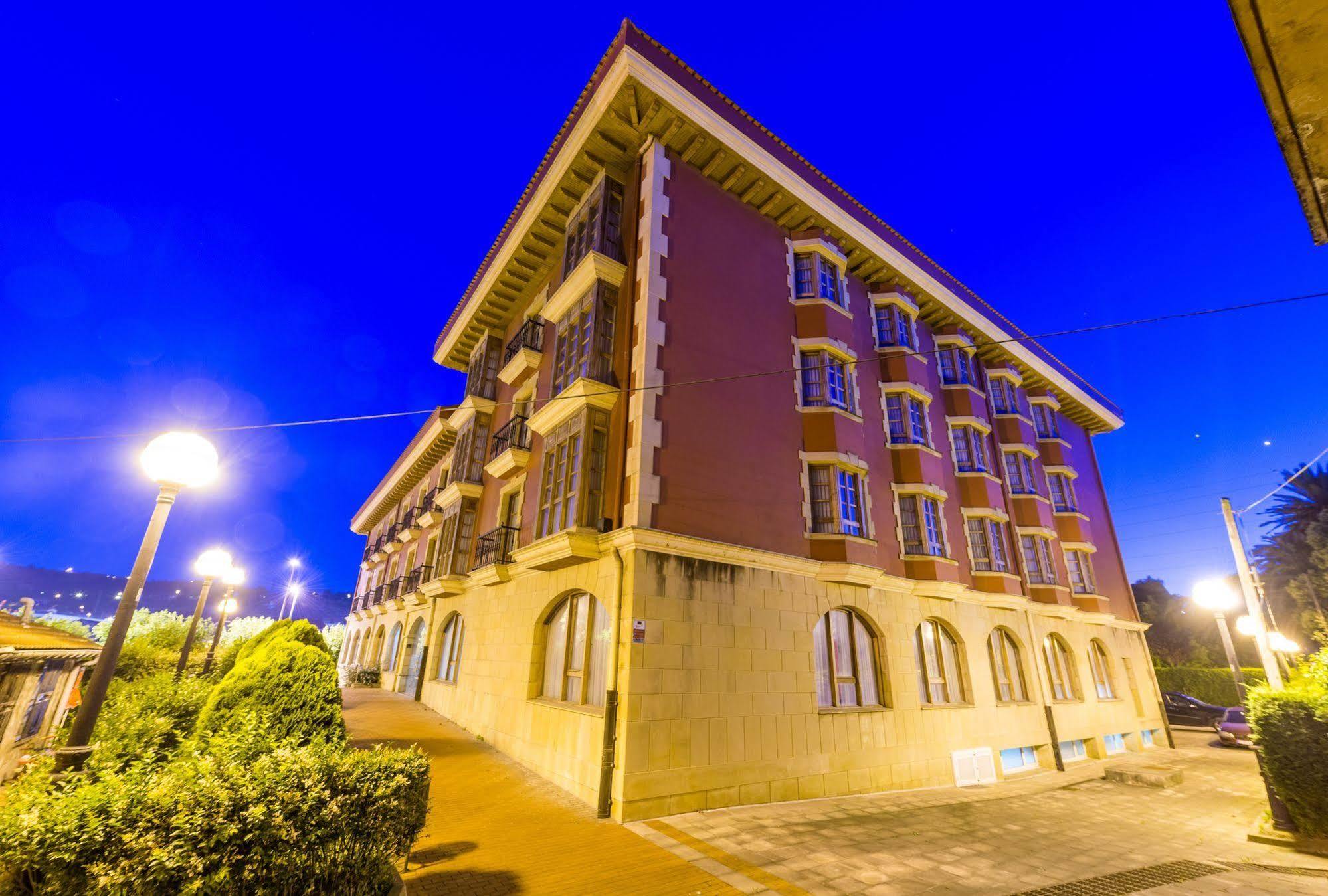 Tryp Bilbao Sondika Hotel Экстерьер фото