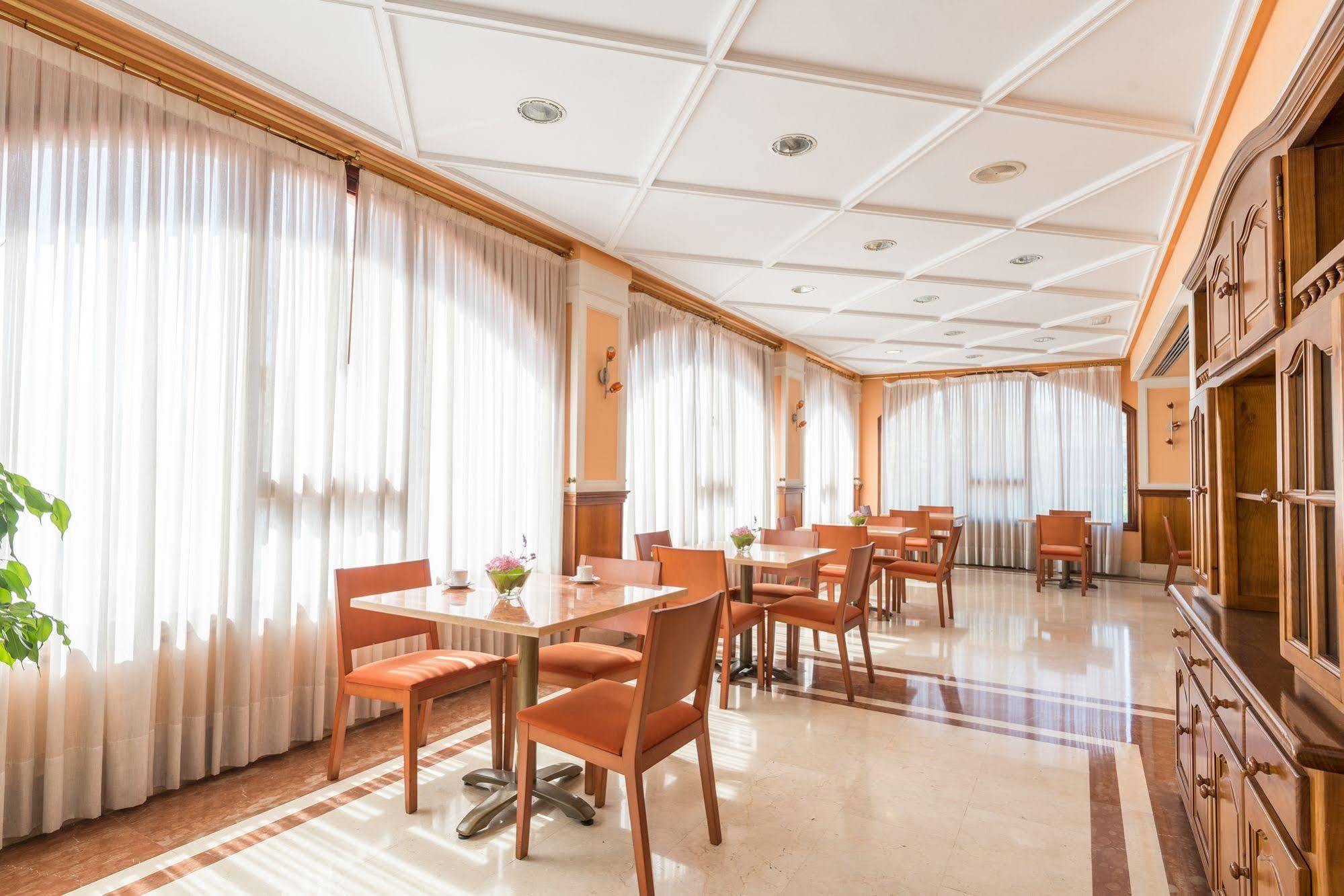 Tryp Bilbao Sondika Hotel Экстерьер фото